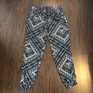 Dynamite pants joggers printed size petite small